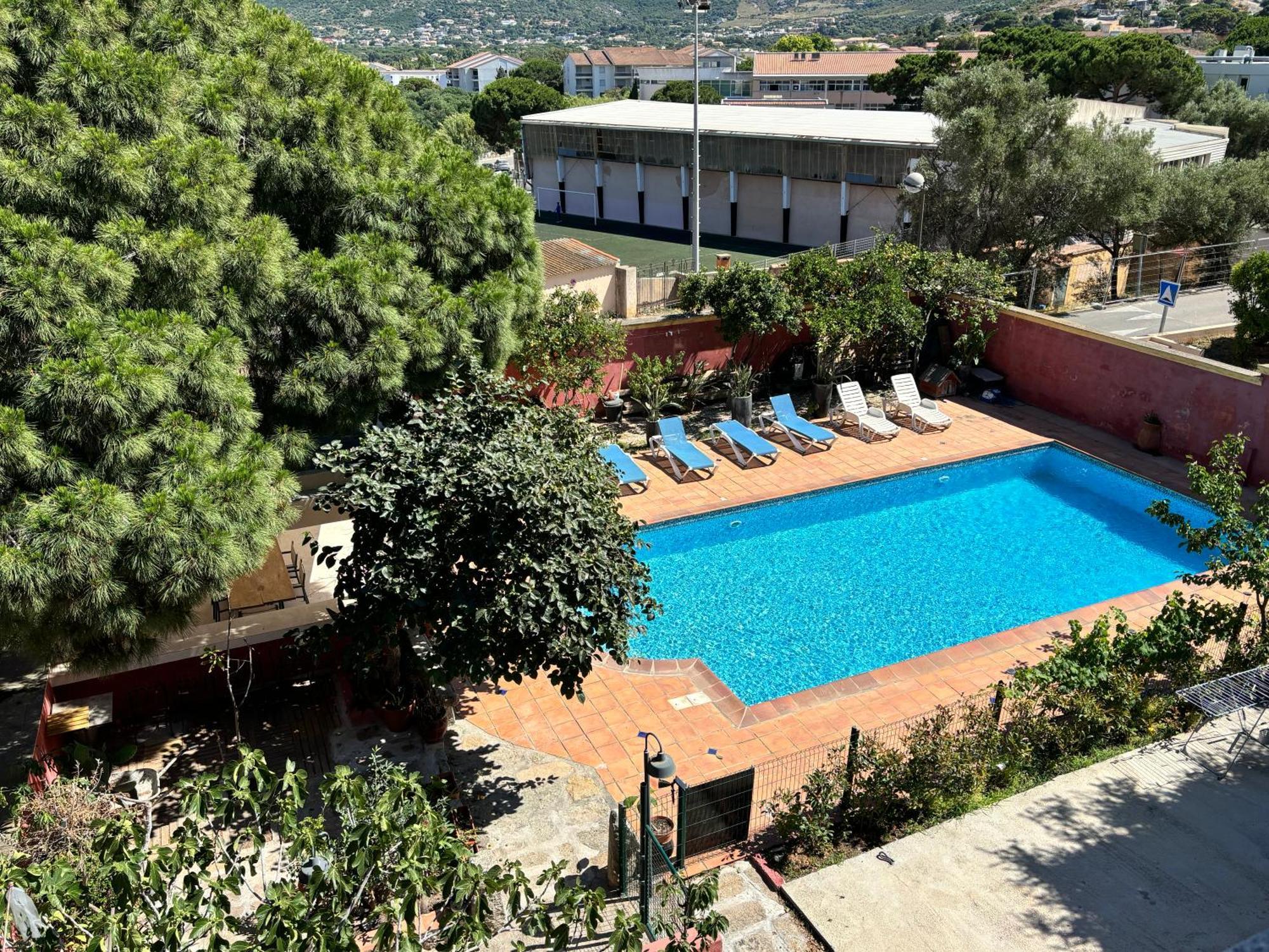 Residence Antonia Appartements Avec Piscine Commune - Centre Ville Calvi カルヴィ エクステリア 写真